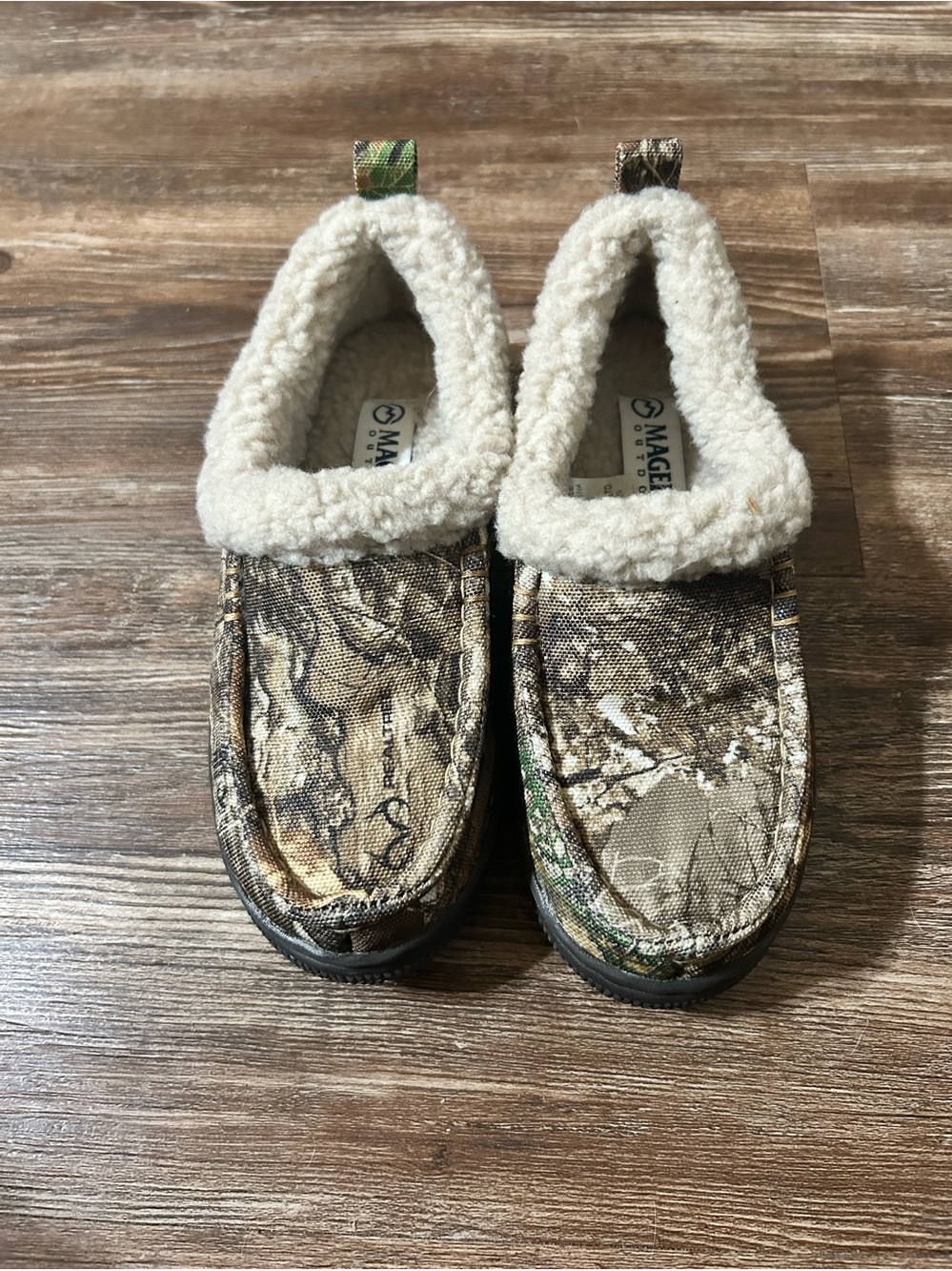 Magellan Kids Cozy Camo Slip-On Slippers - Cream Sherpa Lining
